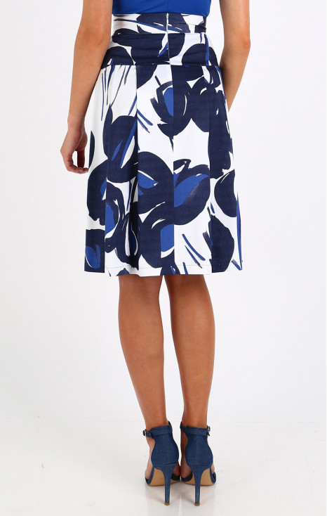 Graphic printed flared skirt