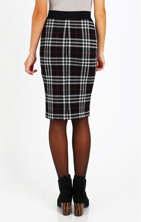 Checkered pencil skirt