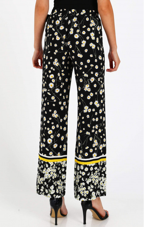 Tie Belt Trousers with a Print in Yellow