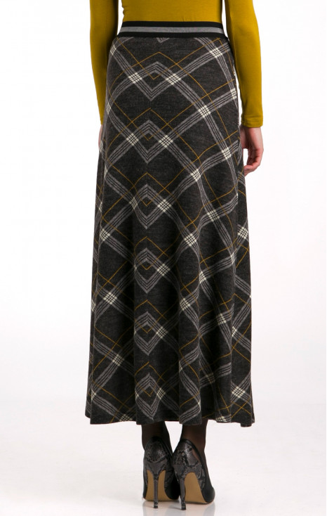 Maxi skirt in Grey Check