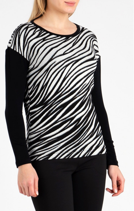 Long Sleeve Top in Black and White