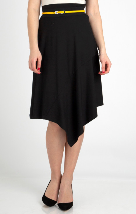Elegant knee-length skirt