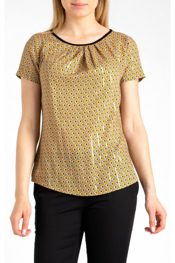 Attractive loose silhouette blouse.