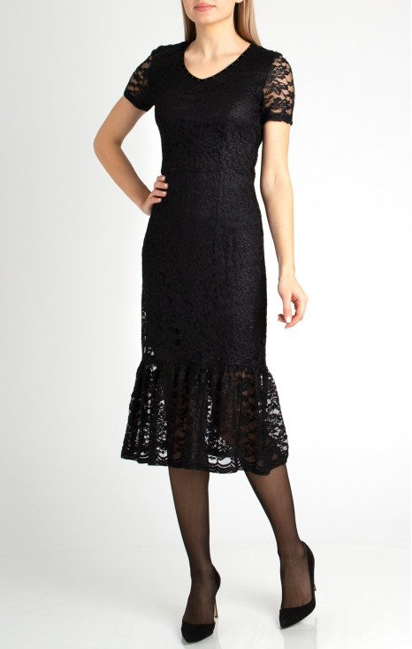 Formal lace dress in black