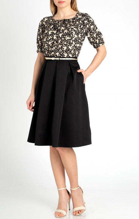 Elegant black skirt