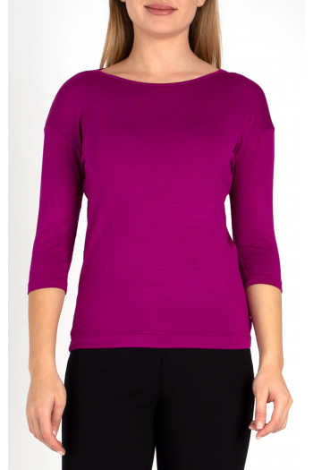 Loose silhouette blouse in magenta color