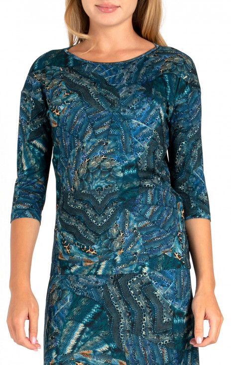 3/4 sleeve top with abstract print