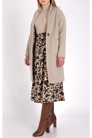 Elegant Long Coat in Beige