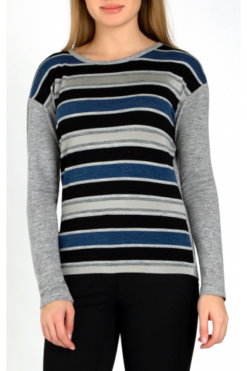 Loose silhouette top in gray color with stripes