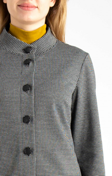 Short Jacket with Buttons in Black and White