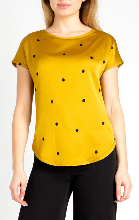 Attractive loose silhouette blouse