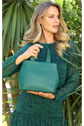 Medium Tote Bag in Alpine Green