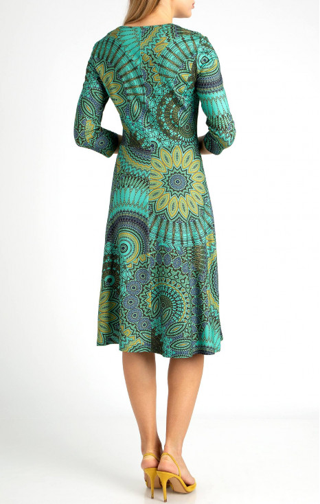 V Neck Midi Dress with Print in Green