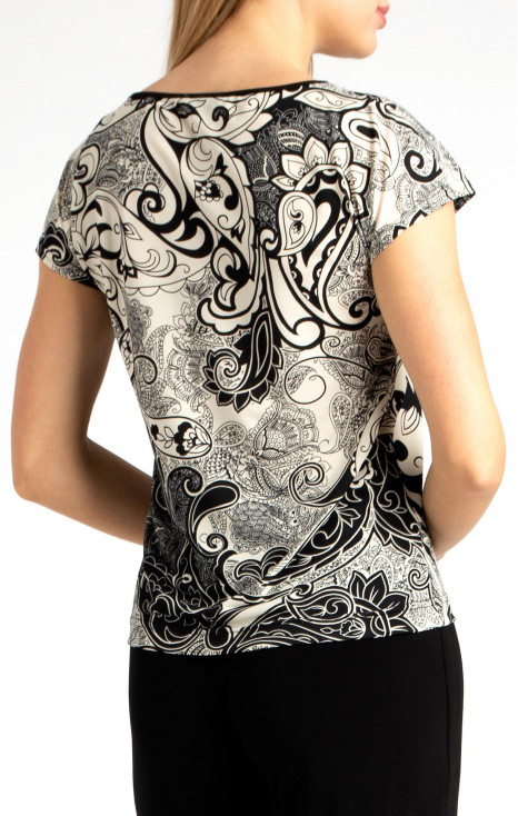 Top with Print in Black