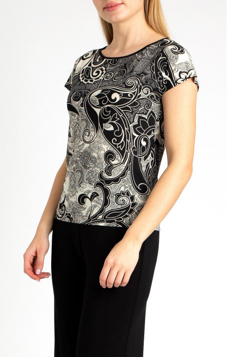 Top with Print in Black