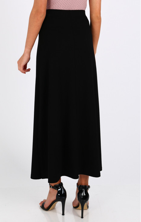 Black maxi skirt [1]