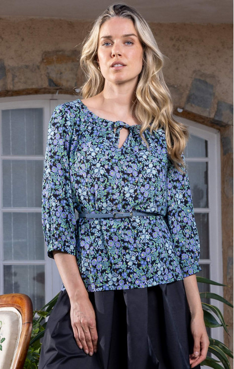 Viscose Blouse with beautiful floral print in Lavender