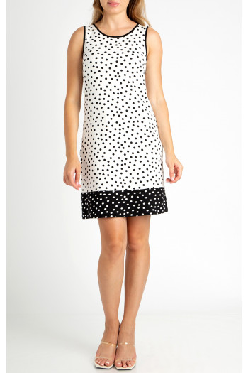 Loose silhouette dress in Polka Dots