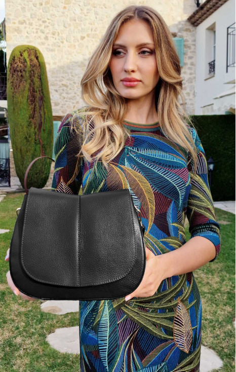 Leather handbag in Black