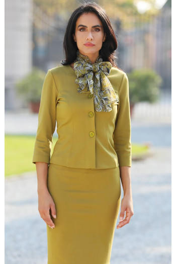 Short Blazer with Buttons in Dried Tobacco