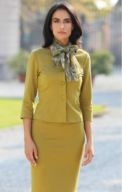 Short Blazer with Buttons in Dried Tobacco