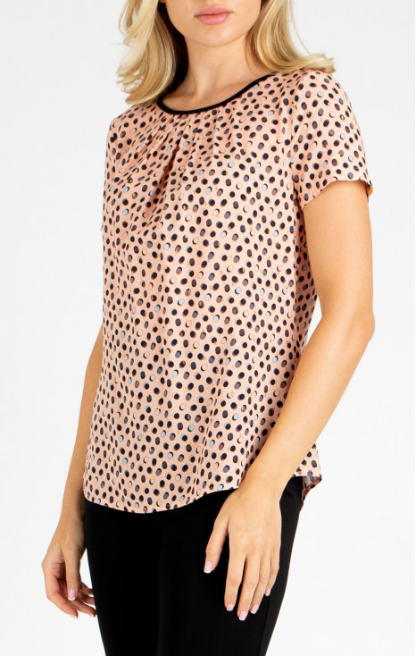 Attractive loose silhouette blouse