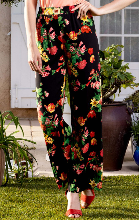 Wide Leg Trousers in Black