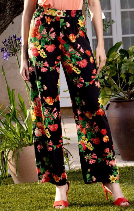 Wide Leg Trousers in Black