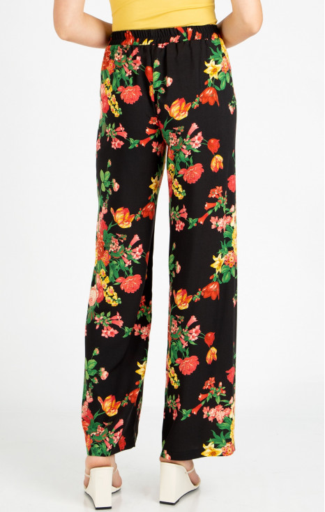 Wide Leg Trousers in Black [1]