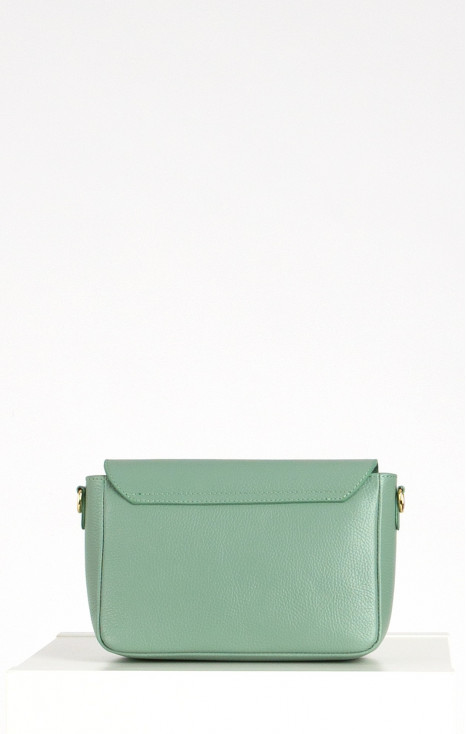 Shoulder bag with a Gold Chain in Menta