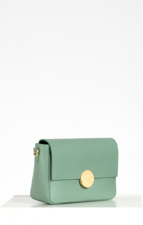 Shoulder bag with a Gold Chain in Menta