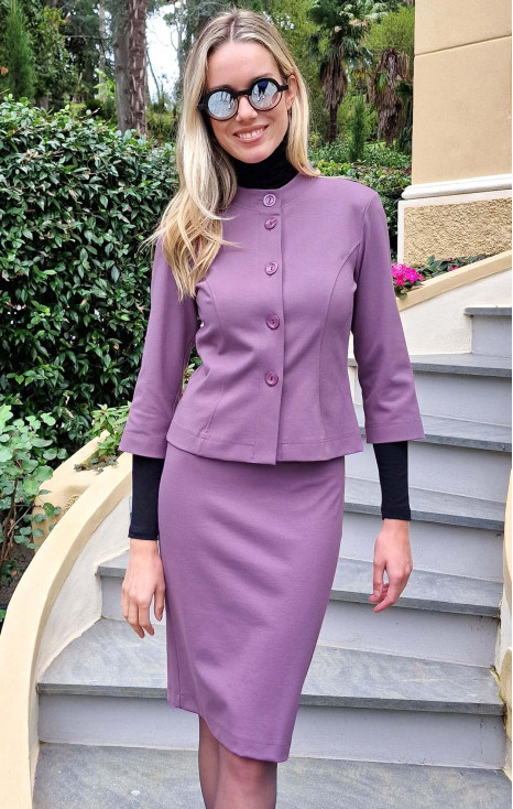 Tailored Short Jacket in Grape