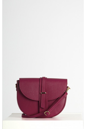 Leather handbag in Wine Red