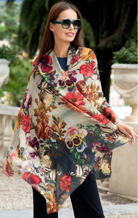 Warm wool and modal scarf with a beautiful floral pattern