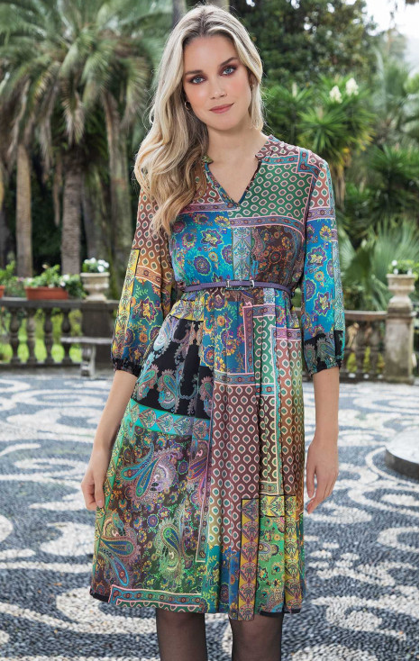 Elegant dress in soft viscose with print