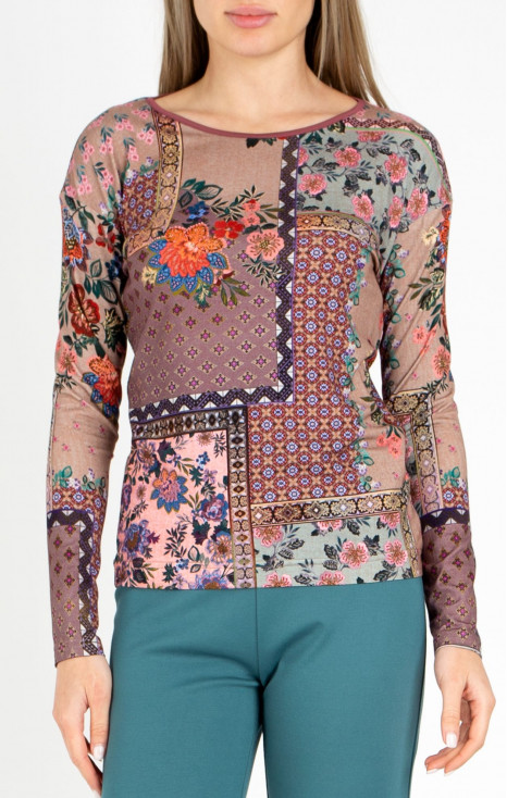 Blouse with floral motifs