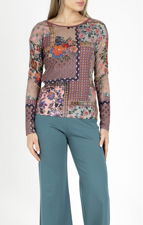 Blouse with floral motifs