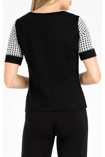 Stylish short sleeve blouse in Black and White [1]