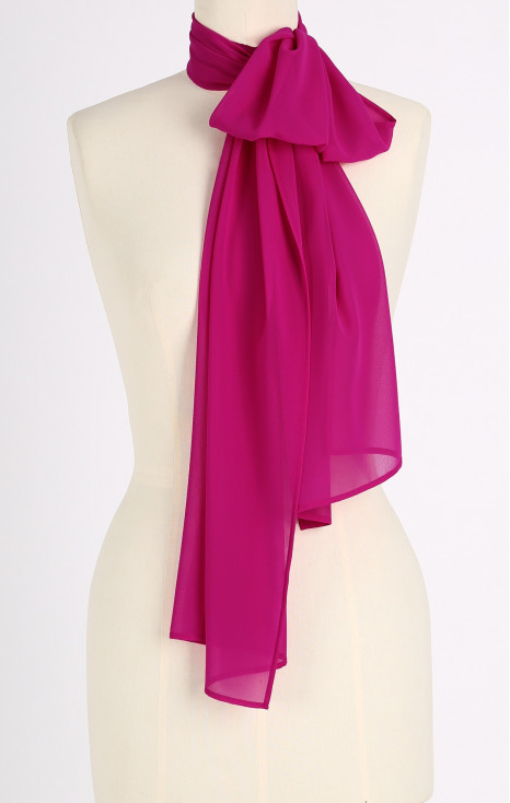 Lightweight scarf in Fuchsia colour