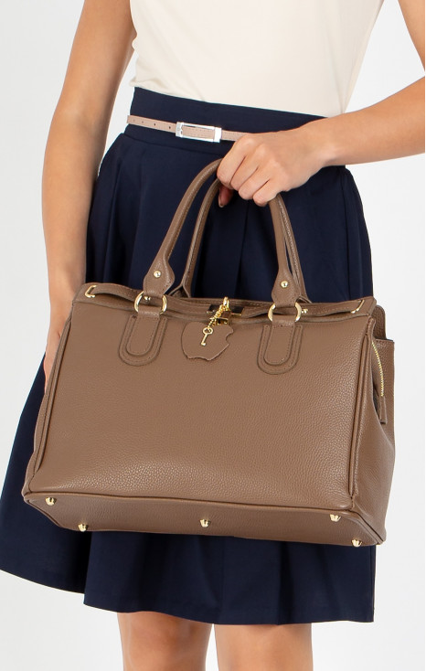 Genuine leather bag in Cocoa Brown