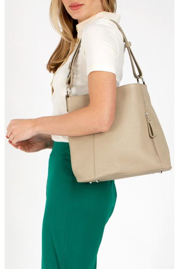 Stylish and practical medium leather bag in Beige
