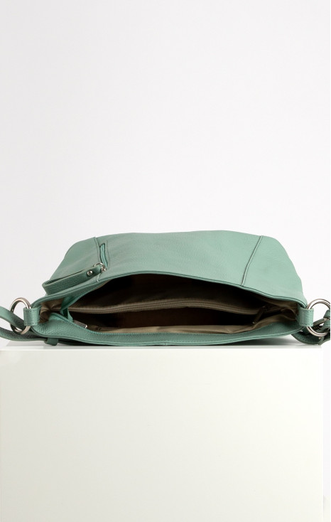 Medium Leather Bag in Menta colour
