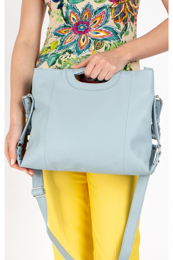 Stylish and practical medium leather bag [1]