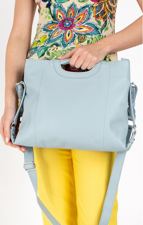 Stylish and practical medium leather bag [1]