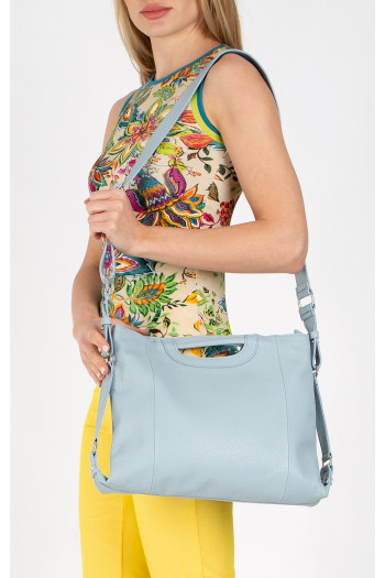 Stylish and practical medium leather bag