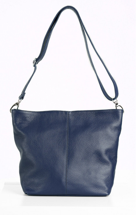 Stylish and practical medium leather bag