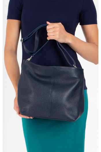 Stylish and practical medium leather bag [1]