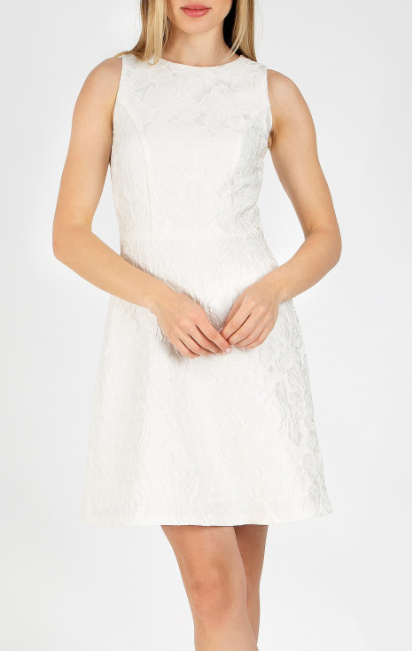 A luxurious jacquard dress in Vanilla Ice colour