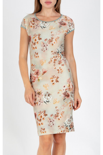 Summer dress in a free silhouette with pockets