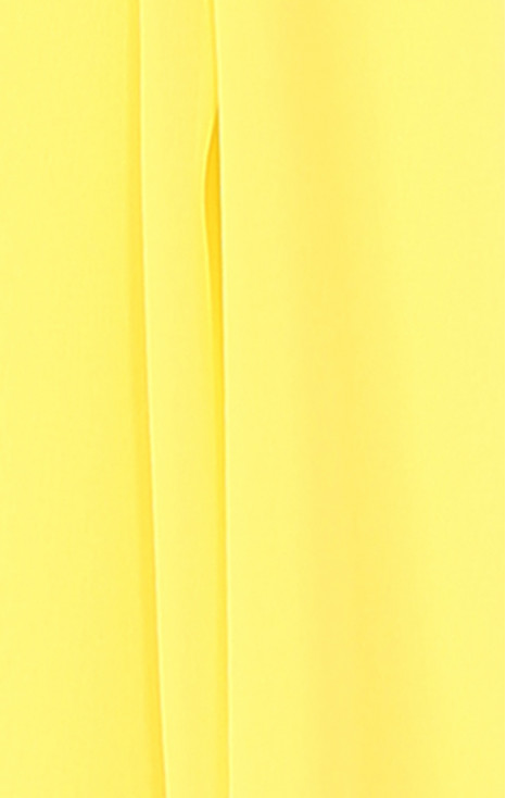 Lightweight scarf in Yellow [1]